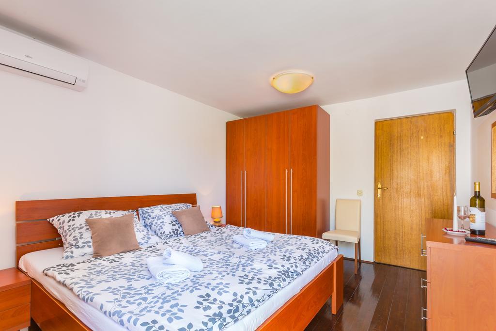 Bed & Breakfast La Fontana מדולין מראה חיצוני תמונה