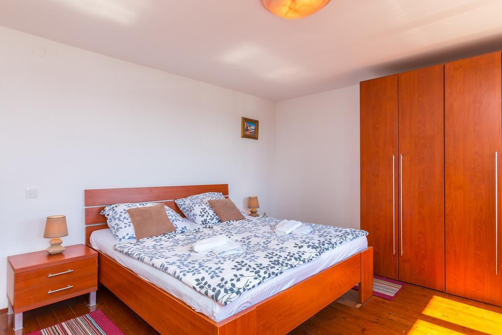 Bed & Breakfast La Fontana מדולין מראה חיצוני תמונה